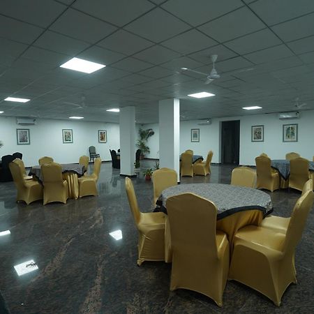 Posh Garden Inn Artemis Hospital Road Gurgaon Eksteriør bilde