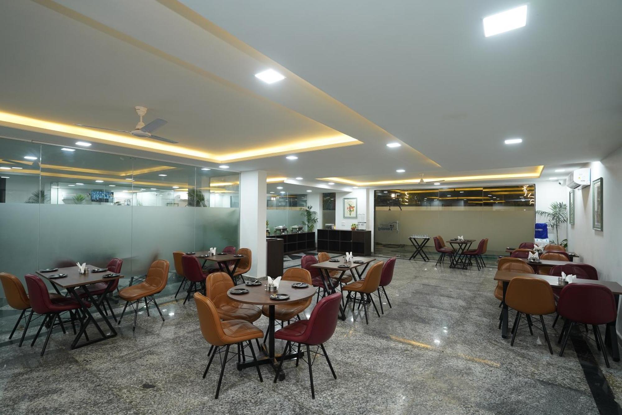 Posh Garden Inn Artemis Hospital Road Gurgaon Eksteriør bilde