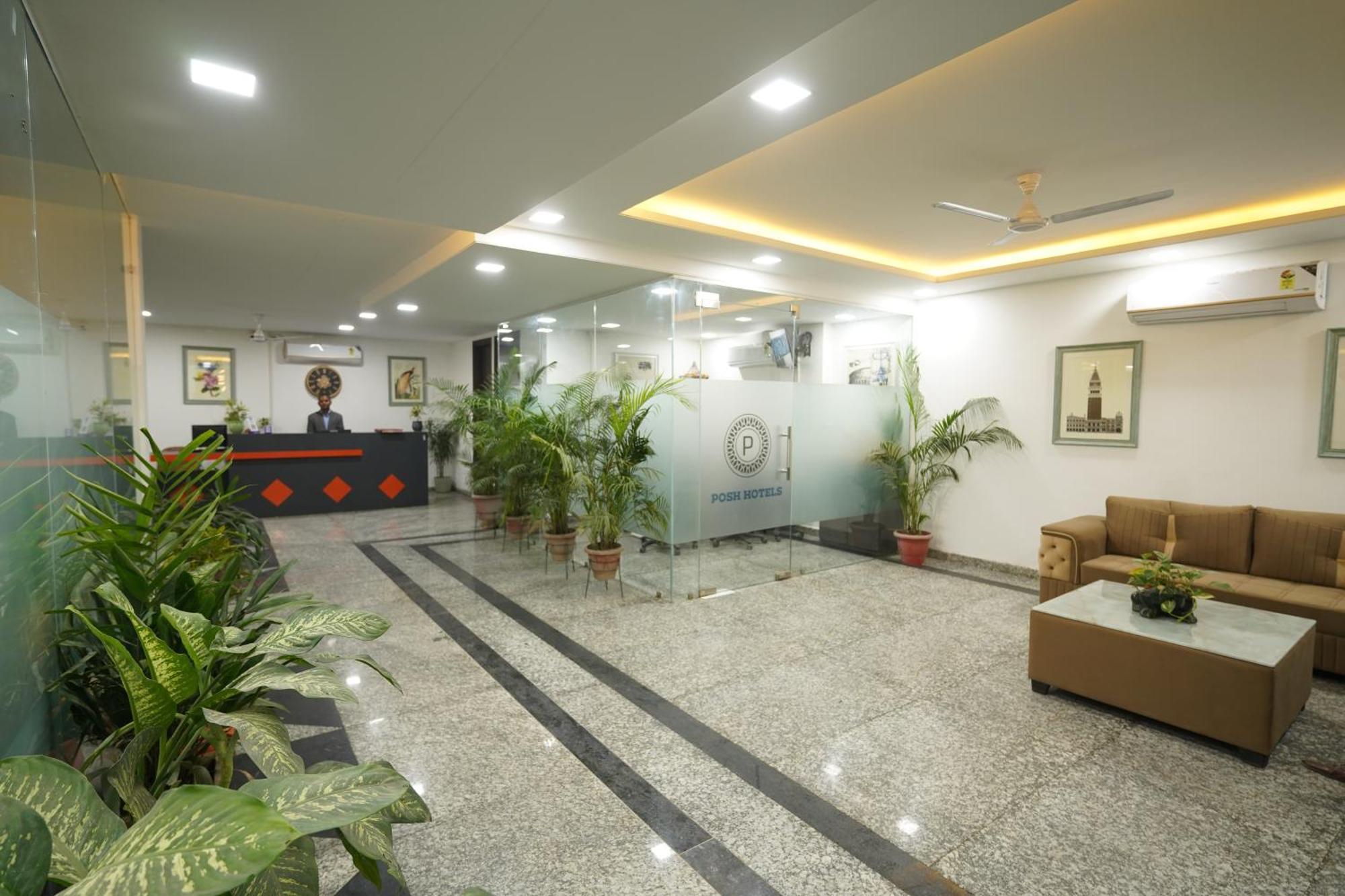 Posh Garden Inn Artemis Hospital Road Gurgaon Eksteriør bilde