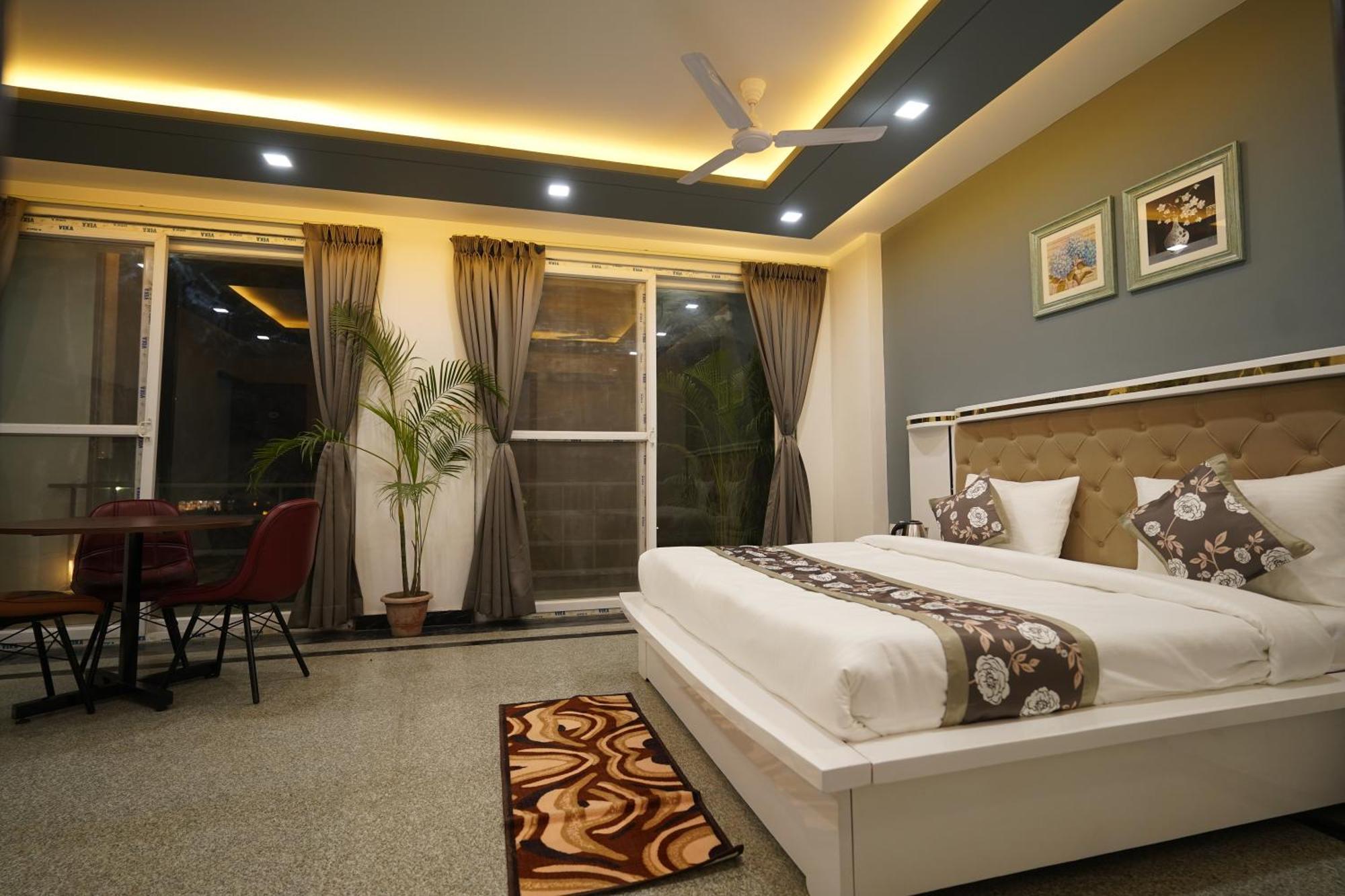 Posh Garden Inn Artemis Hospital Road Gurgaon Eksteriør bilde