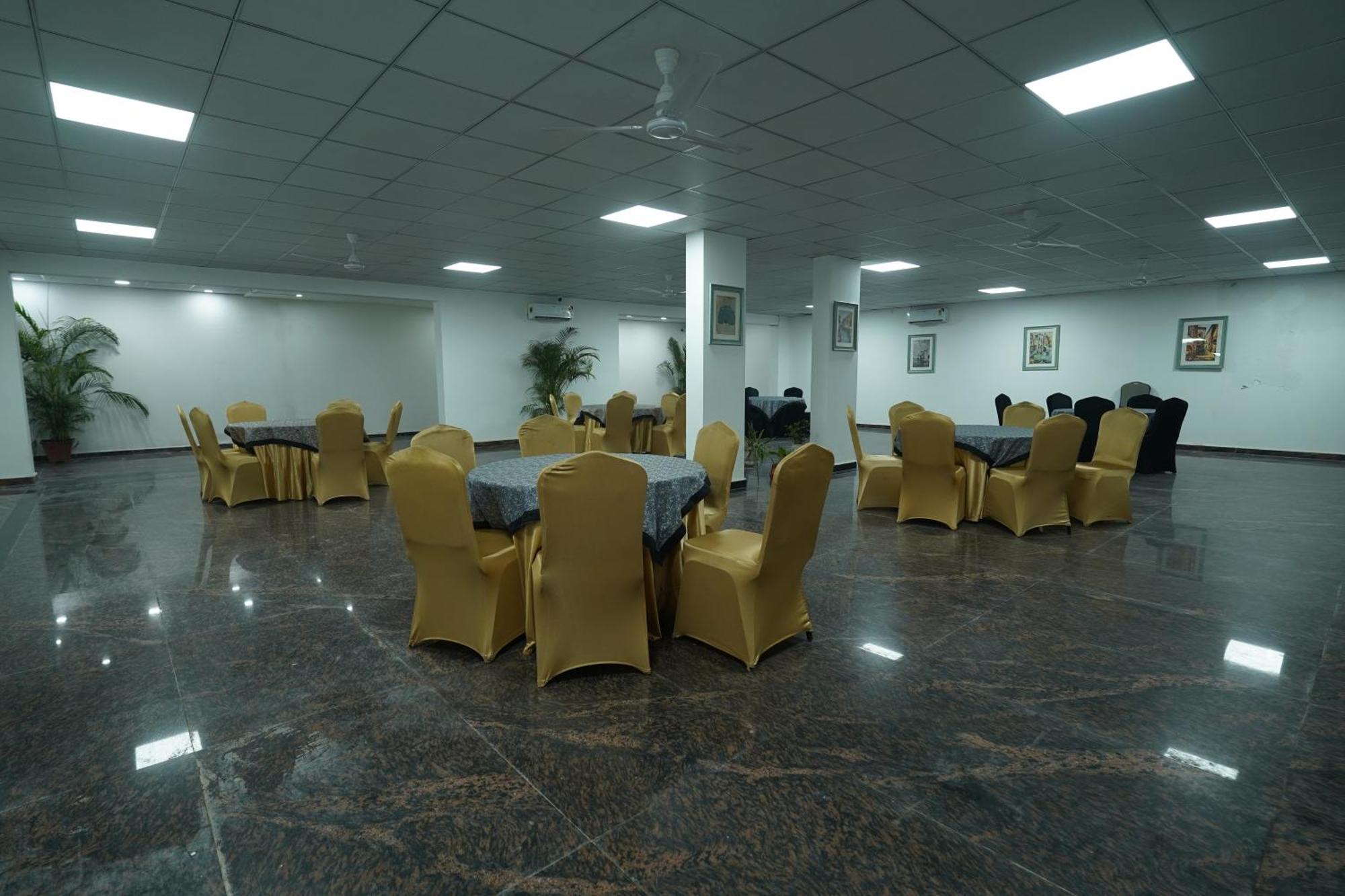 Posh Garden Inn Artemis Hospital Road Gurgaon Eksteriør bilde