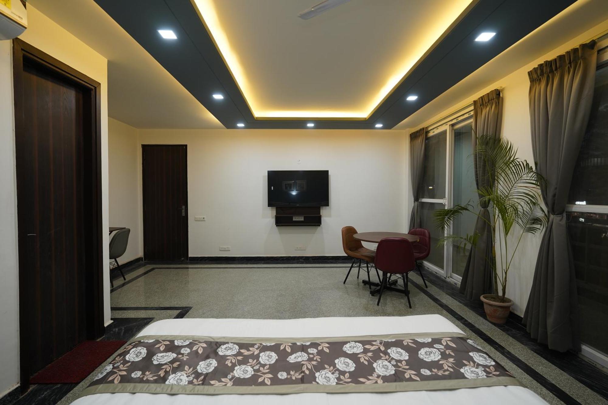Posh Garden Inn Artemis Hospital Road Gurgaon Eksteriør bilde