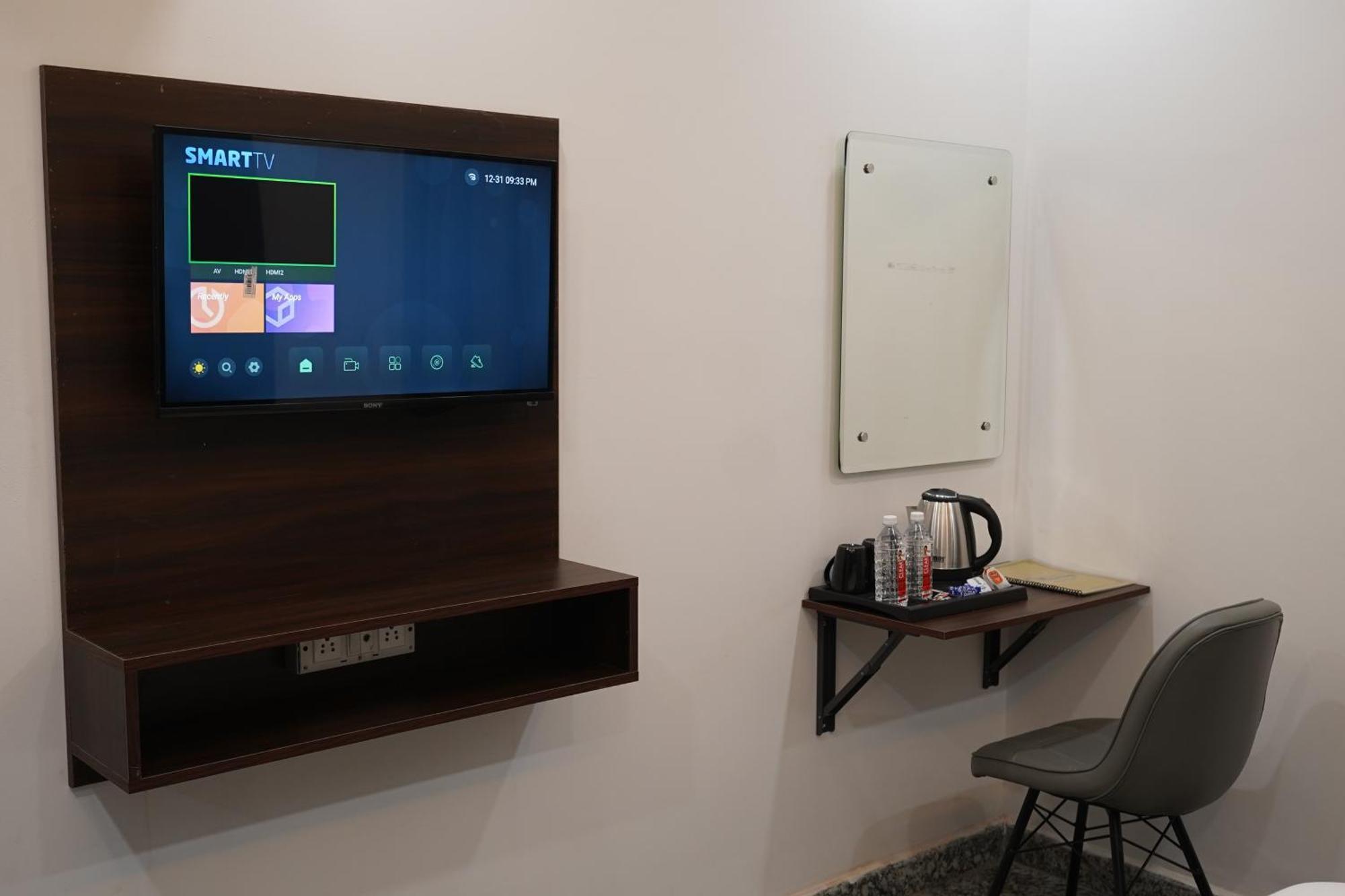 Posh Garden Inn Artemis Hospital Road Gurgaon Eksteriør bilde